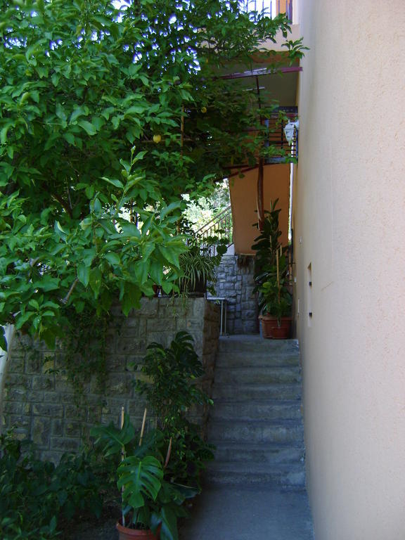 Apartments Kovacevic Petrovac Екстер'єр фото