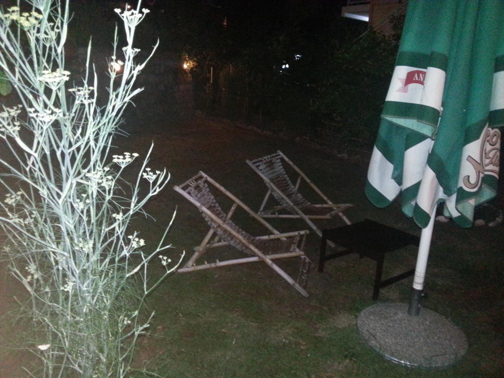 Apartments Kovacevic Petrovac Екстер'єр фото